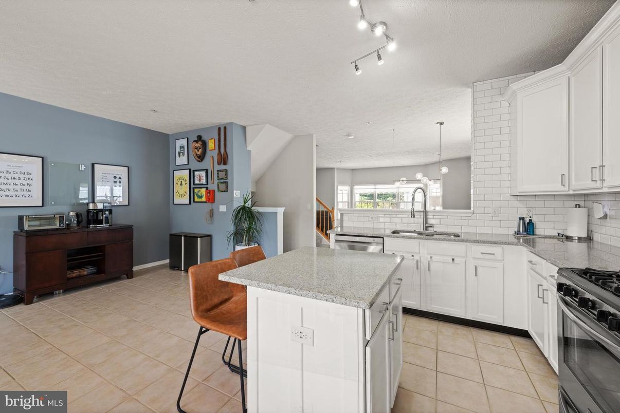 Interior, Kitchen, Pendant Lights, Stainless Steel Appliances