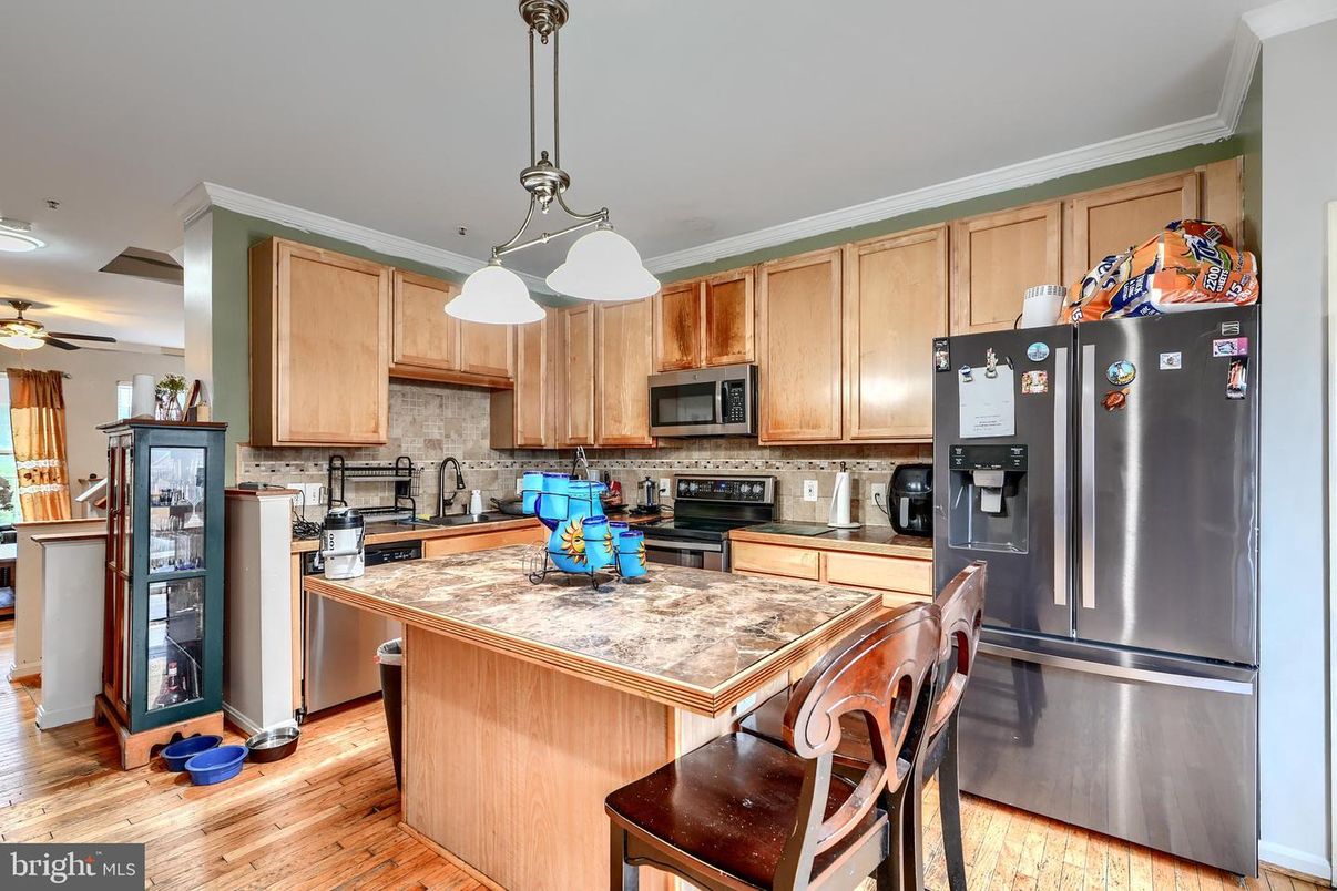 Interior, Kitchen, Pendant Lights, Wood Texture Flooring