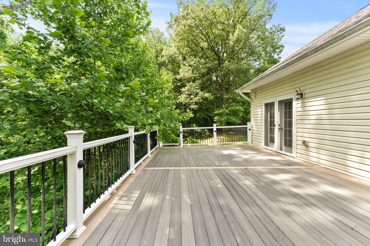 Exterior, Wood Texture Flooring