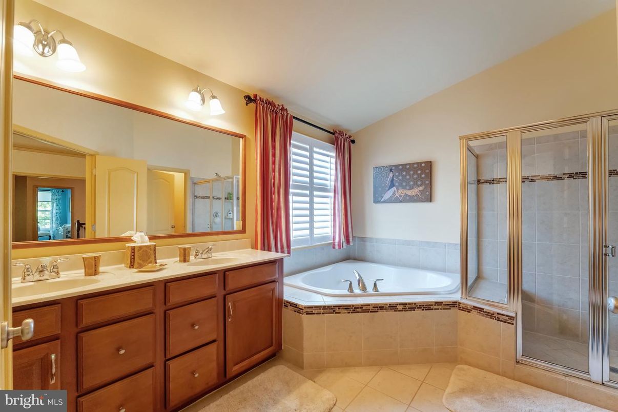 Bathroom, Dual Sink Vanities, Glass Shower, Interior