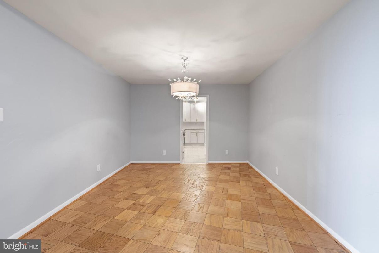 Chandelier, Empty room, Interior, Wood Texture Flooring