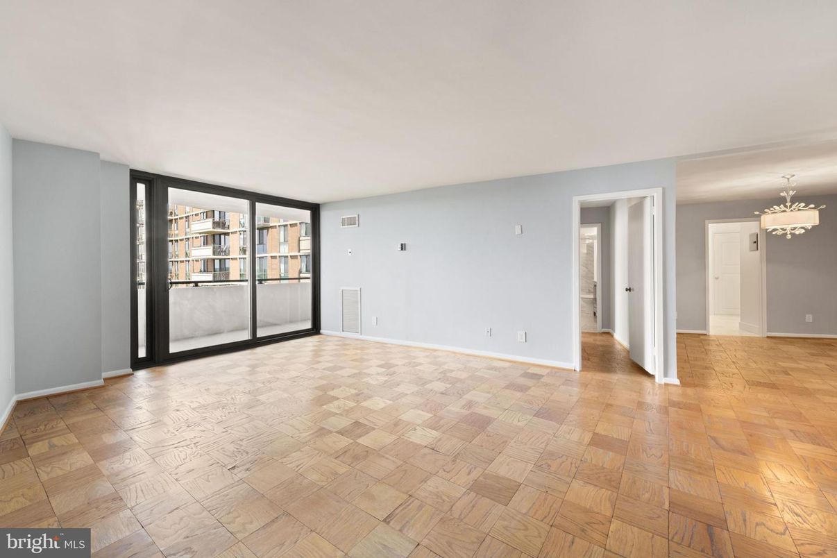 Chandelier, Empty room, Interior, Wood Texture Flooring