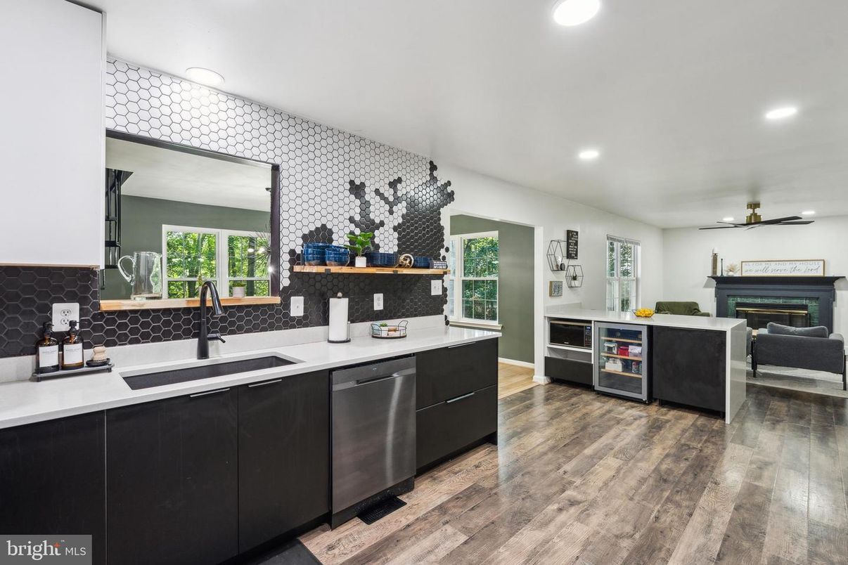 Fireplace, Interior, Kitchen, Recessed Lighting, Wood Texture Flooring