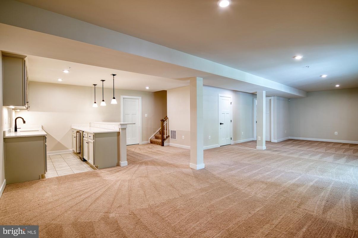 Empty room, Interior, Kitchen, Pendant Lights, Recessed Lighting
