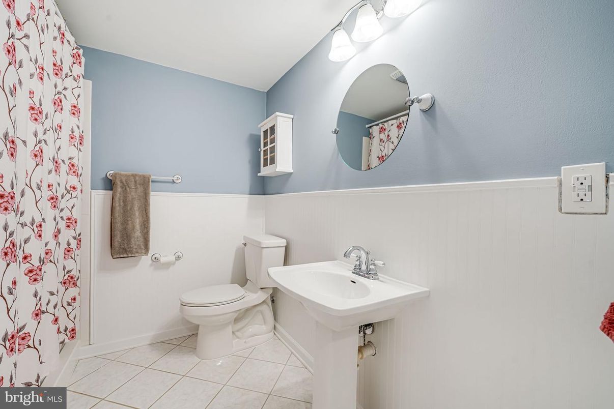 Bathroom, Interior