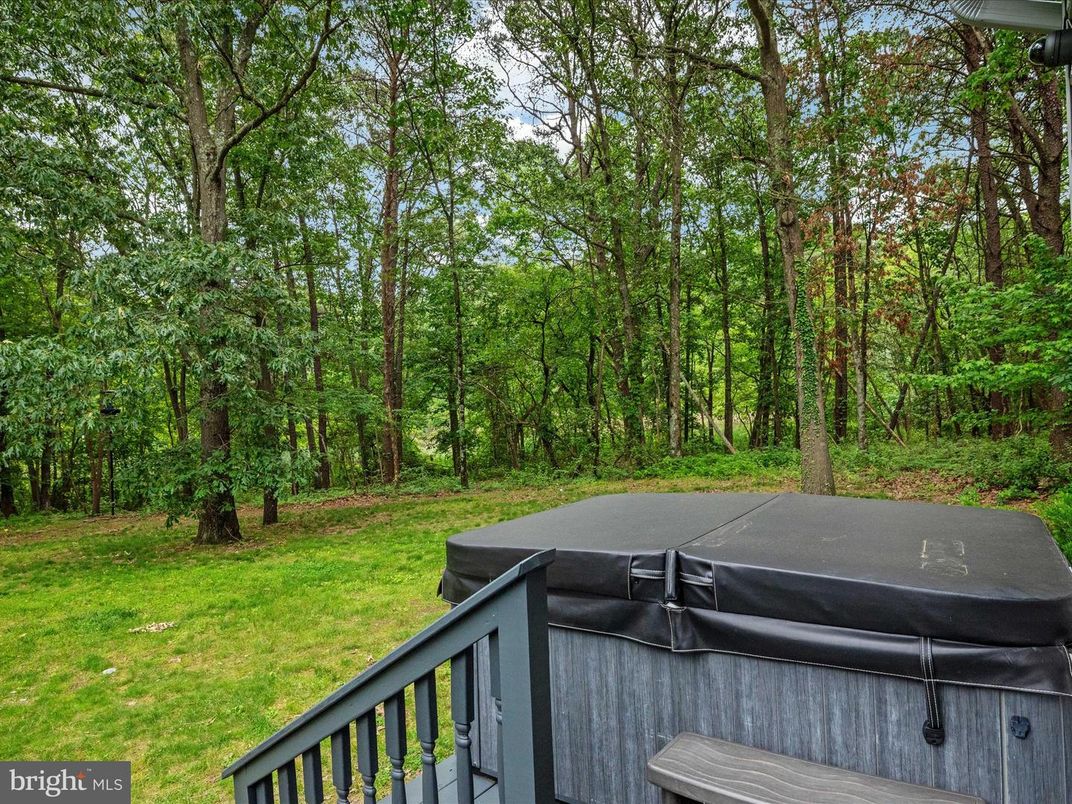Backyard, Exterior, Hot Tub