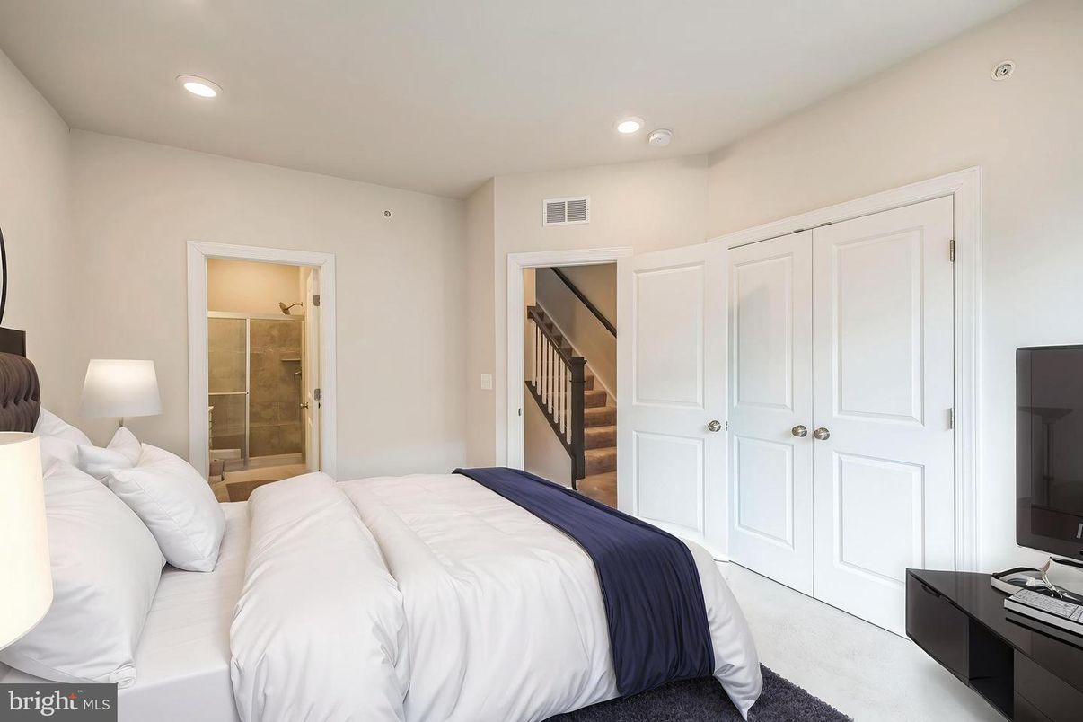 Bedroom, Interior, Recessed Lighting
