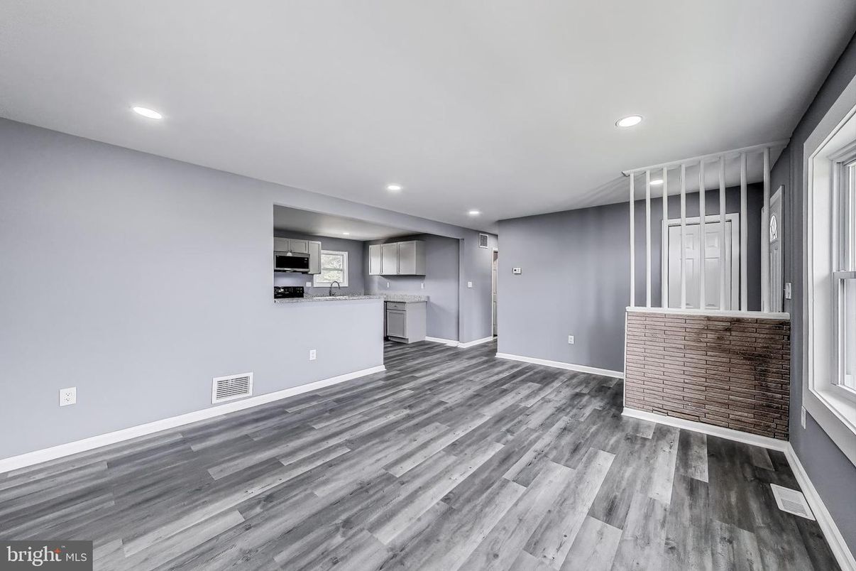 Empty room, Interior, Kitchen, Recessed Lighting, Wood Texture Flooring