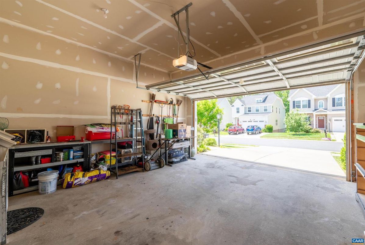 Garage, Interior