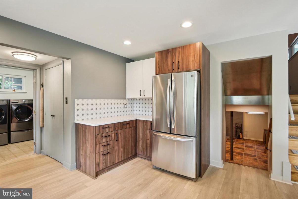 Interior, Kitchen, Recessed Lighting, Stainless Steel Appliances, Utility Closets, Washer, Wood Texture Flooring