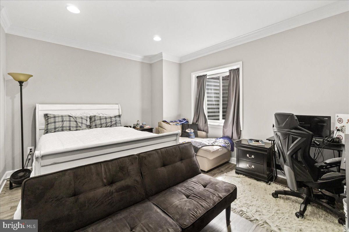 Bedroom, Home Office, Interior, Recessed Lighting, Wood Texture Flooring