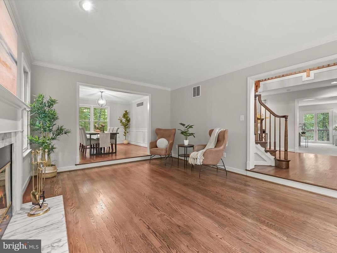 Dining room, Fireplace, Interior, Recessed Lighting, Wood Texture Flooring