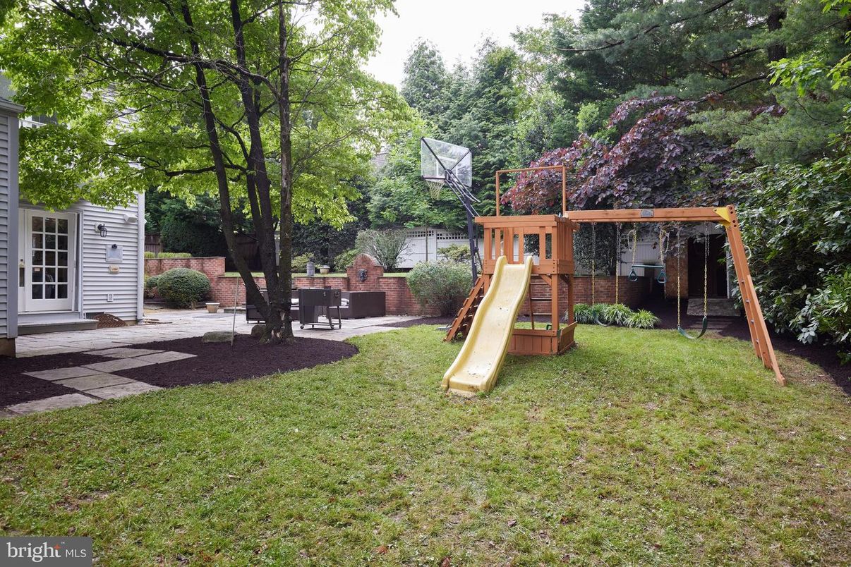 Backyard, Exterior, Playground