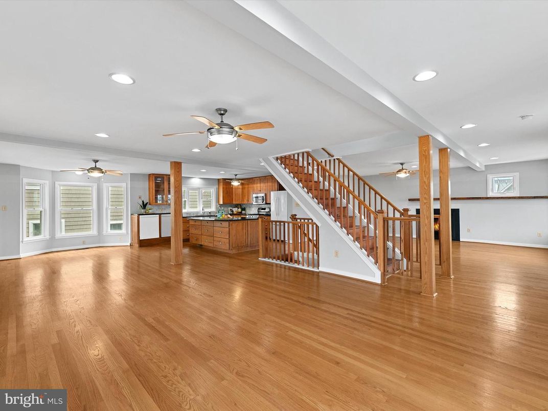 Empty room, Interior, Kitchen, Recessed Lighting, Wood Texture Flooring