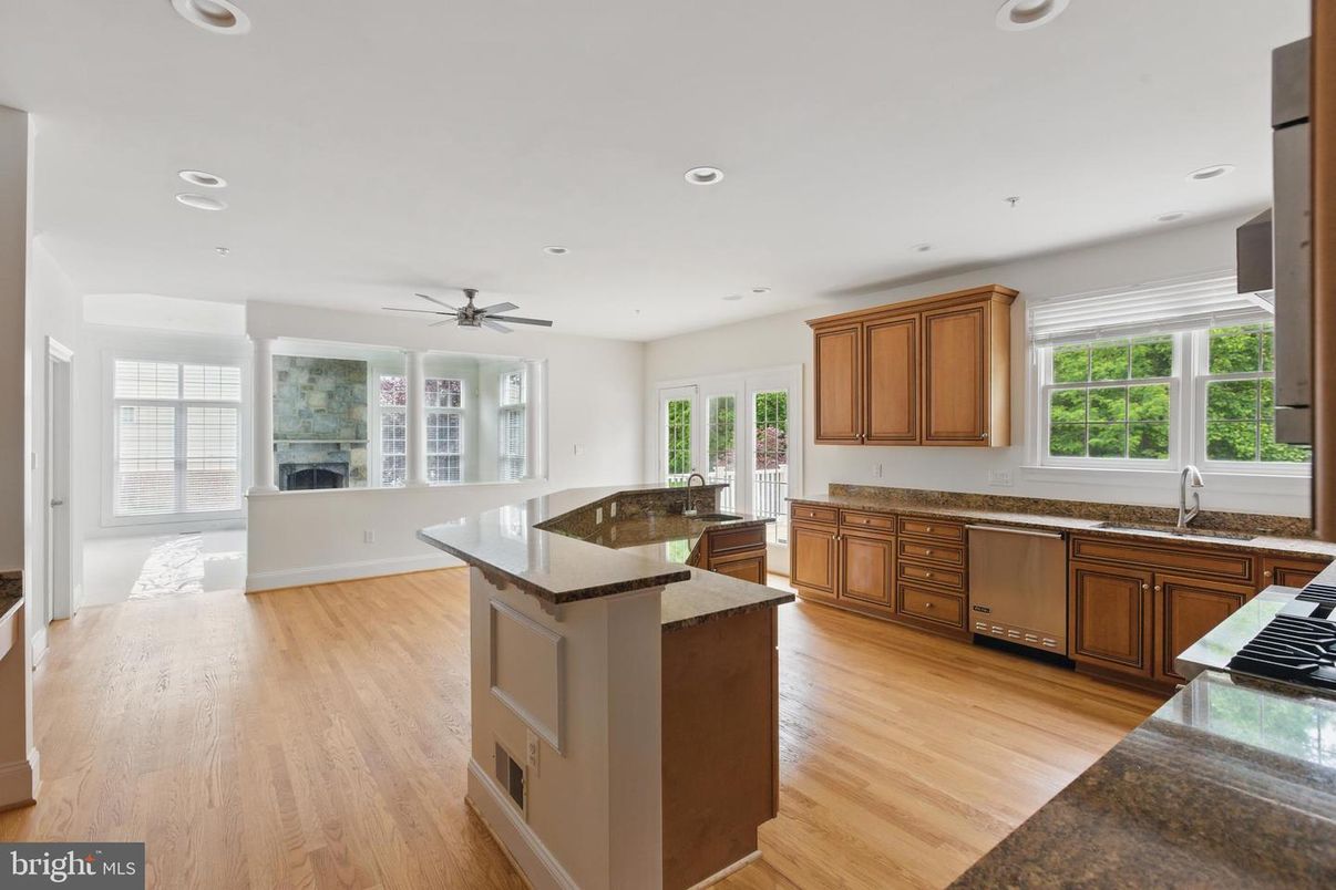 Fireplace, Interior, Kitchen, Recessed Lighting, Wood Texture Flooring