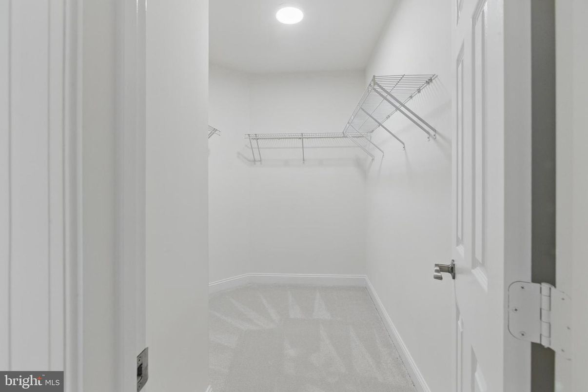 Interior, Recessed Lighting, Walk-in Closets