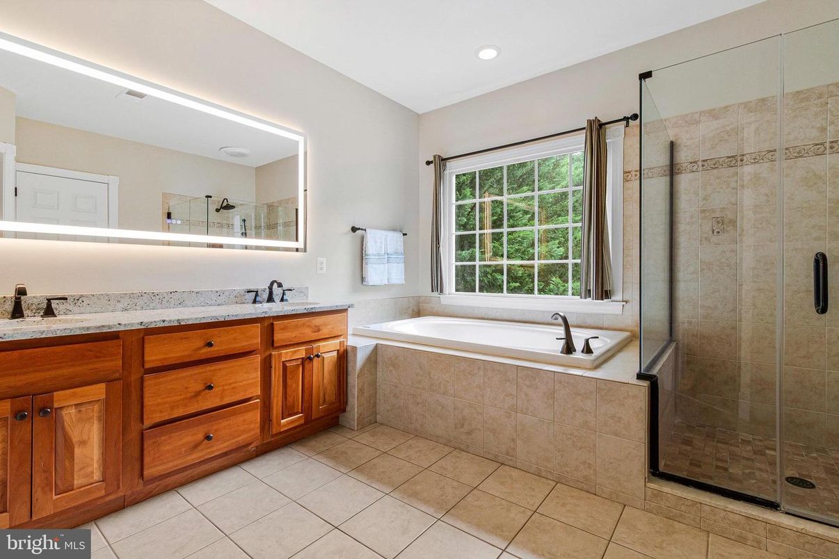 Bathroom, Dual Sink Vanities, Glass Shower, Interior, Recessed Lighting