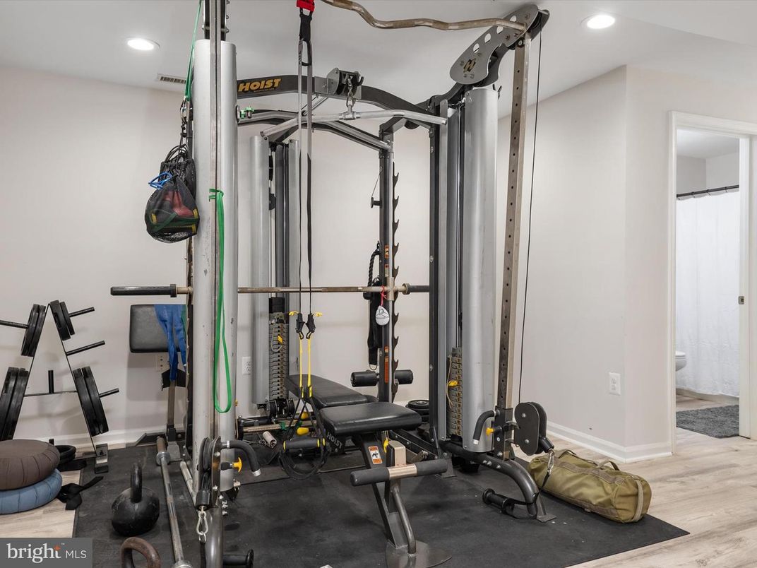 Fitness Equipment, Interior, Recessed Lighting, Wood Texture Flooring