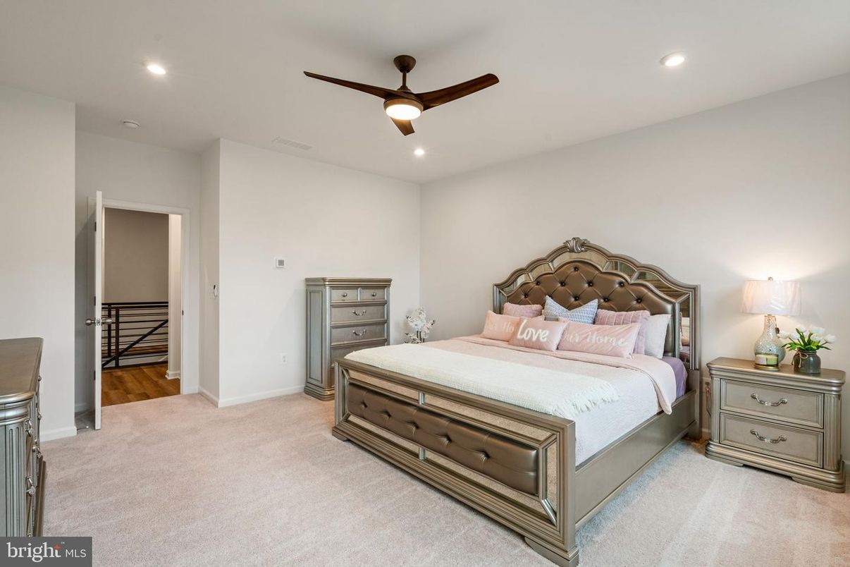 Bedroom, Interior, Recessed Lighting