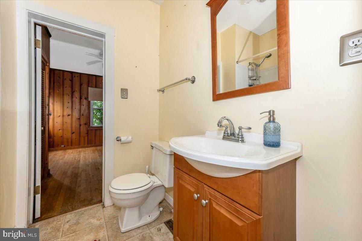 Bathroom, Interior, Wood Texture Flooring, Wooden Walls
