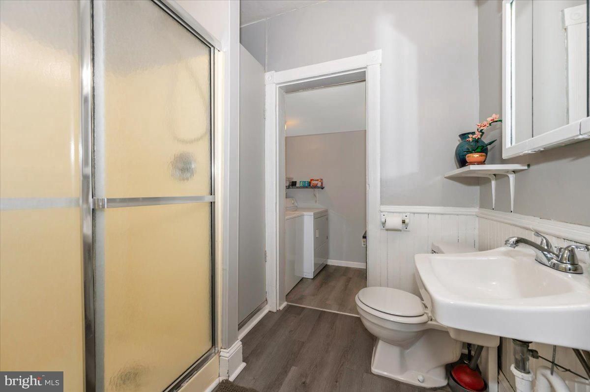 Bathroom, Interior, Wood Texture Flooring