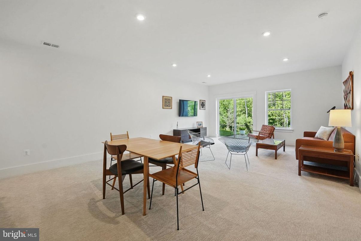 Dining room, Interior, Living room, Recessed Lighting