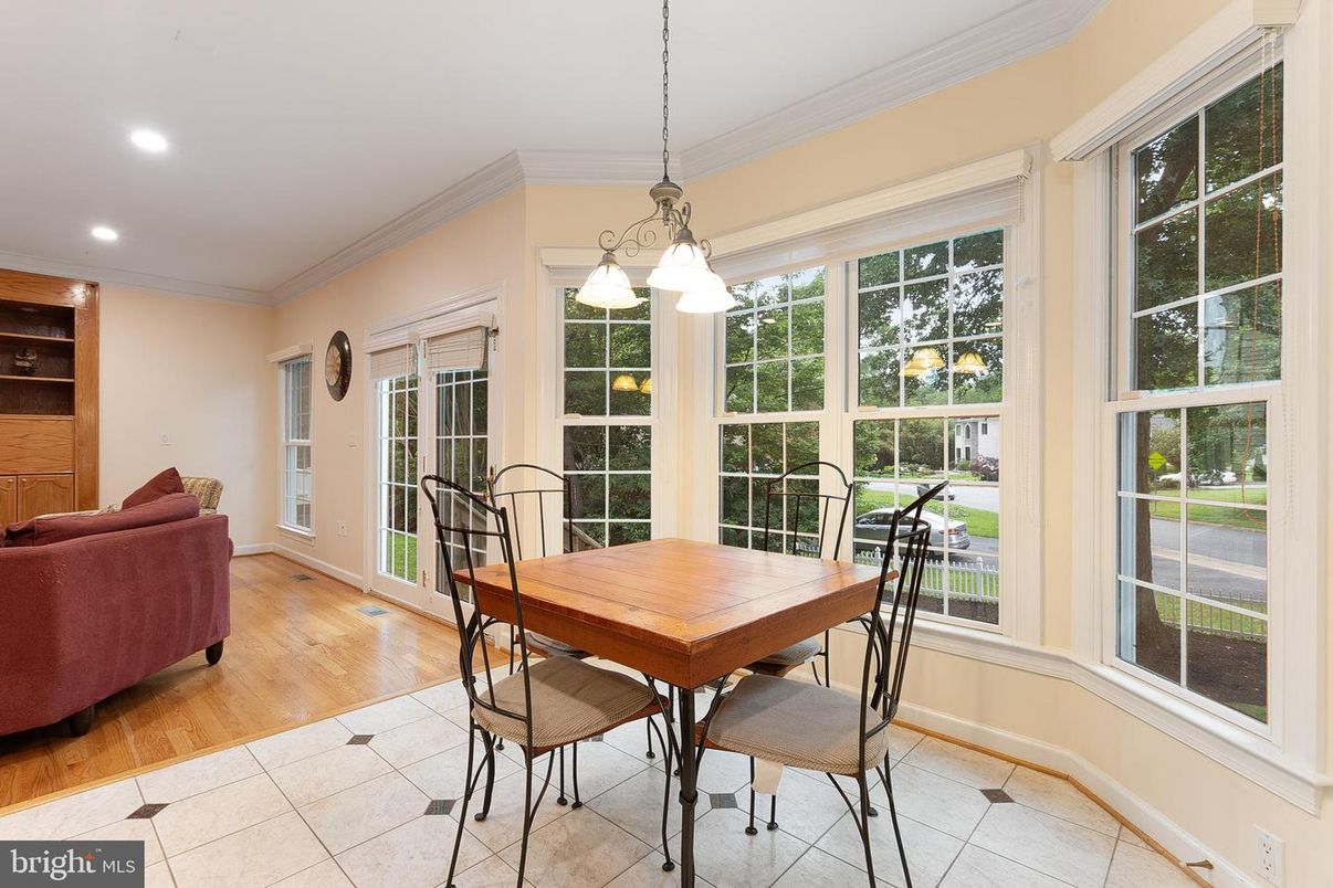 Dining room, Interior, Pendant Lights, Recessed Lighting, Wood Texture Flooring