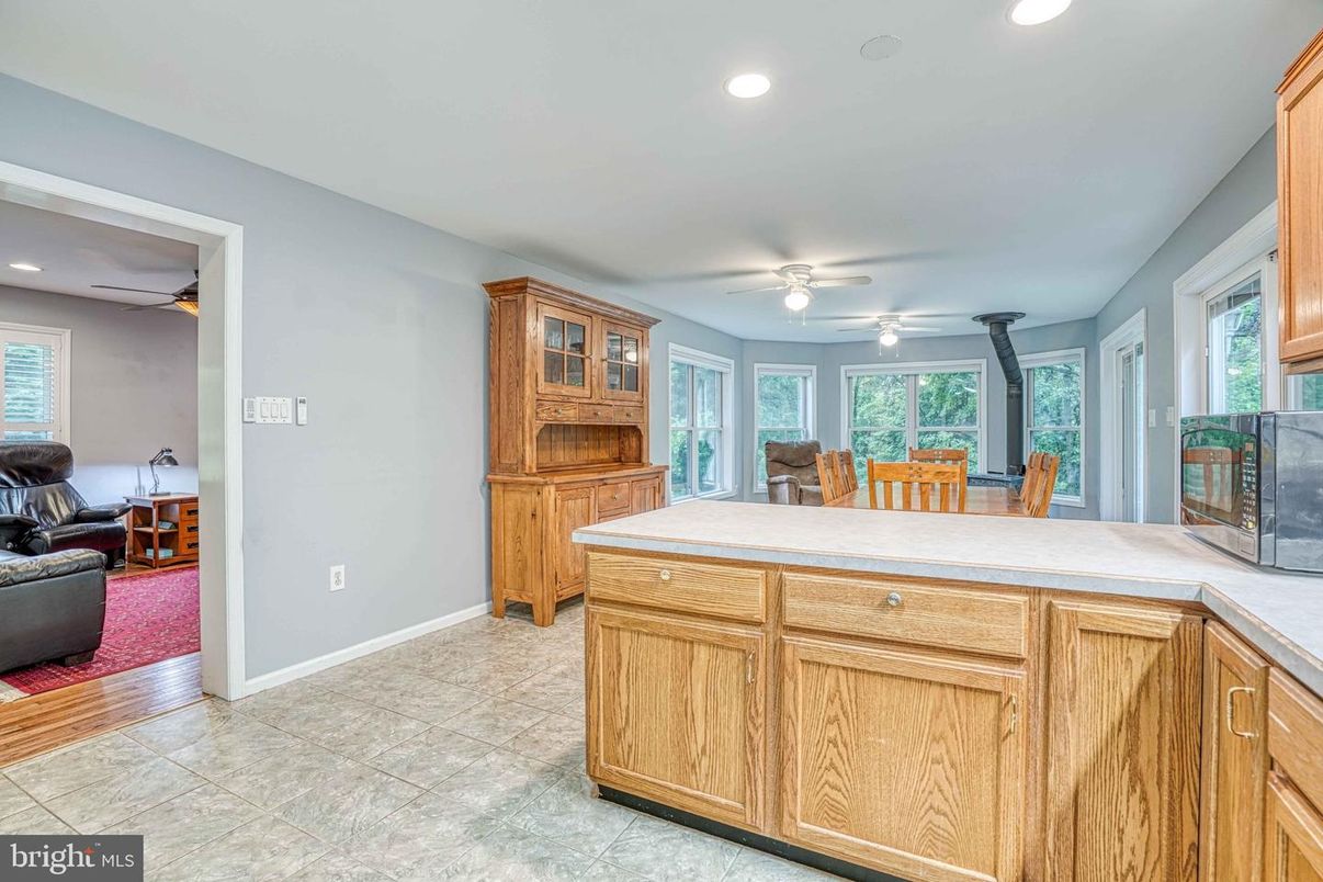 Dining room, Interior, Recessed Lighting