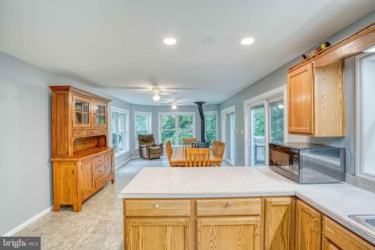 Dining room, Interior, Kitchen, Recessed Lighting