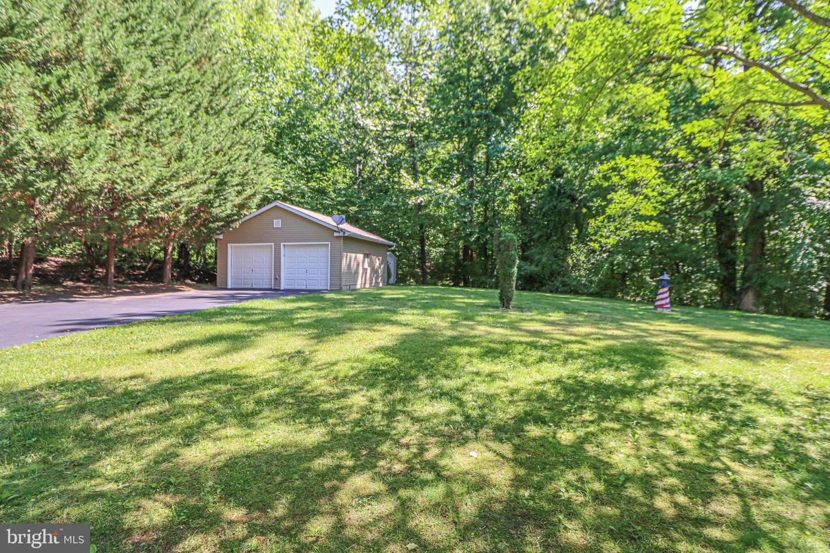 Backyard, Detached Garage, Exterior