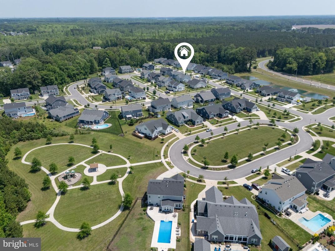 Exterior, Drone