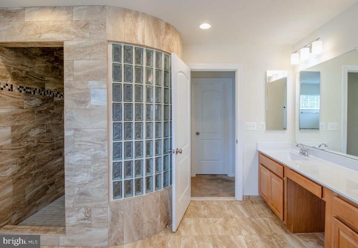 Bathroom, Interior, Recessed Lighting, Stone Walls
