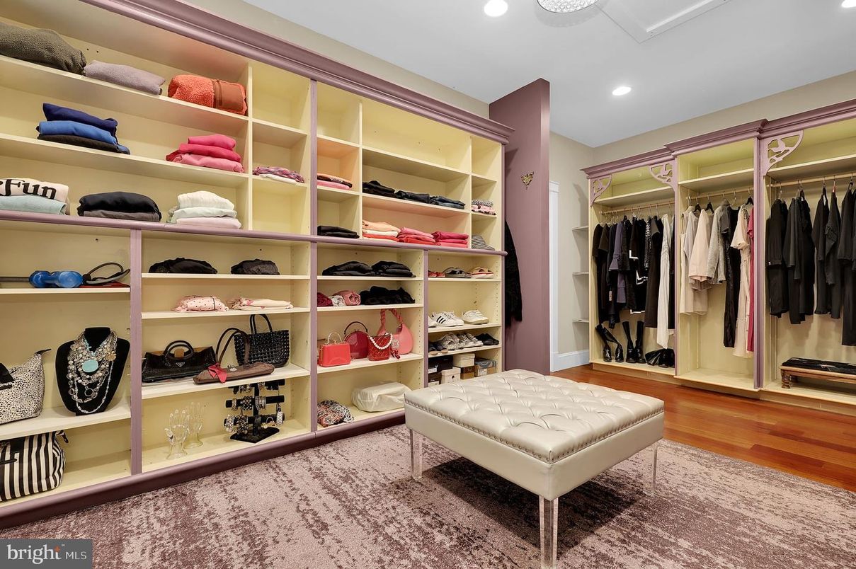 Interior, Recessed Lighting, Walk-in Closets, Wood Texture Flooring