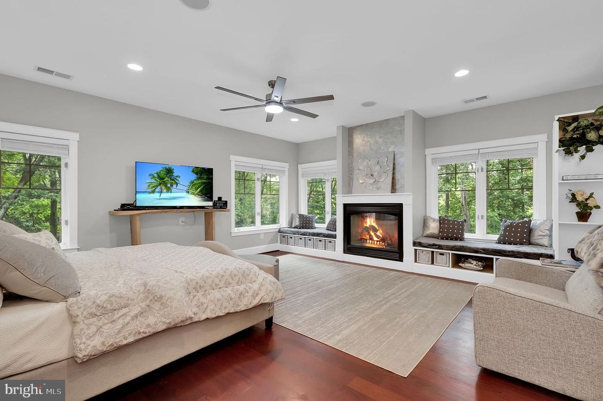 Bedroom, Fireplace, Interior, Recessed Lighting, Wood Texture Flooring