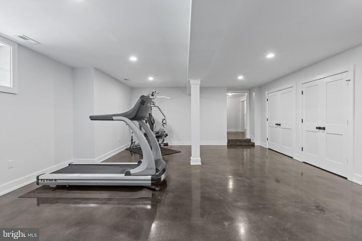 Fitness Equipment, Interior, Recessed Lighting