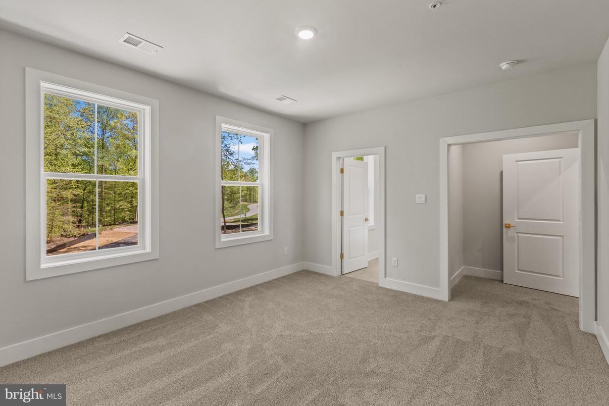 Empty room, Interior, Recessed Lighting