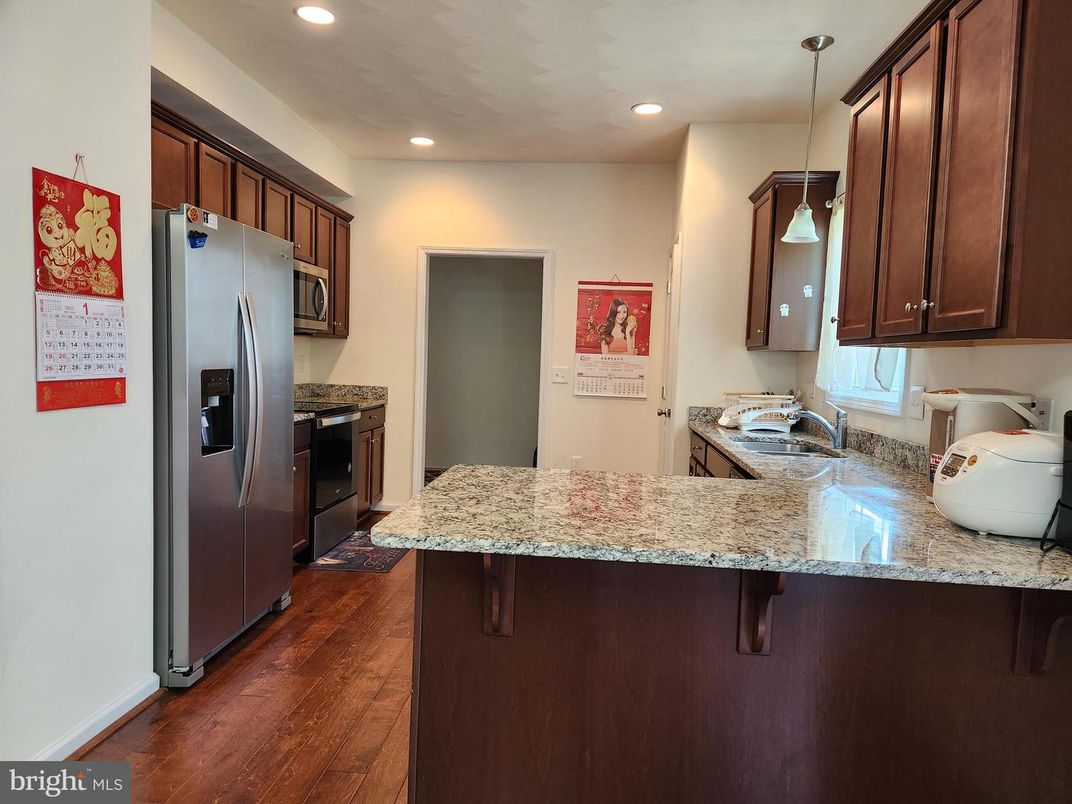 Interior, Kitchen, Pendant Lights, Recessed Lighting, Wood Texture Flooring