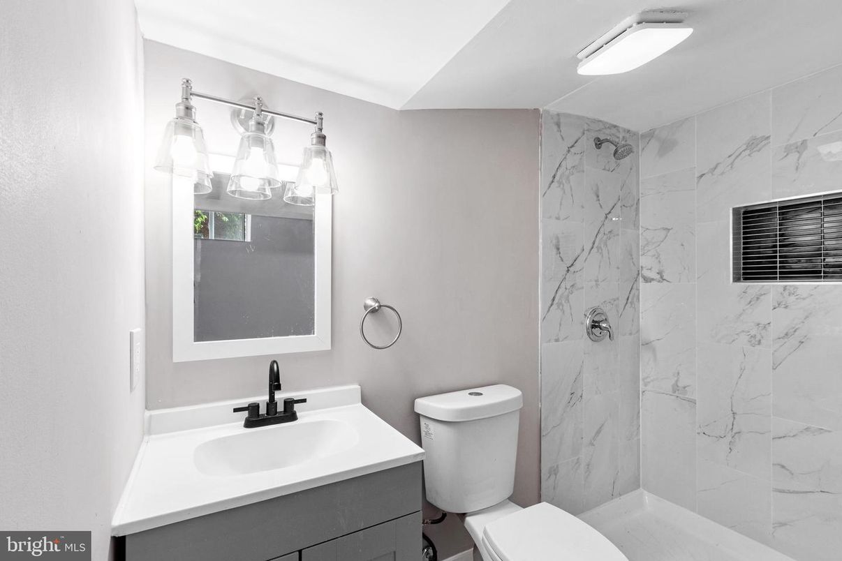 Bathroom, Interior, Marble Walls