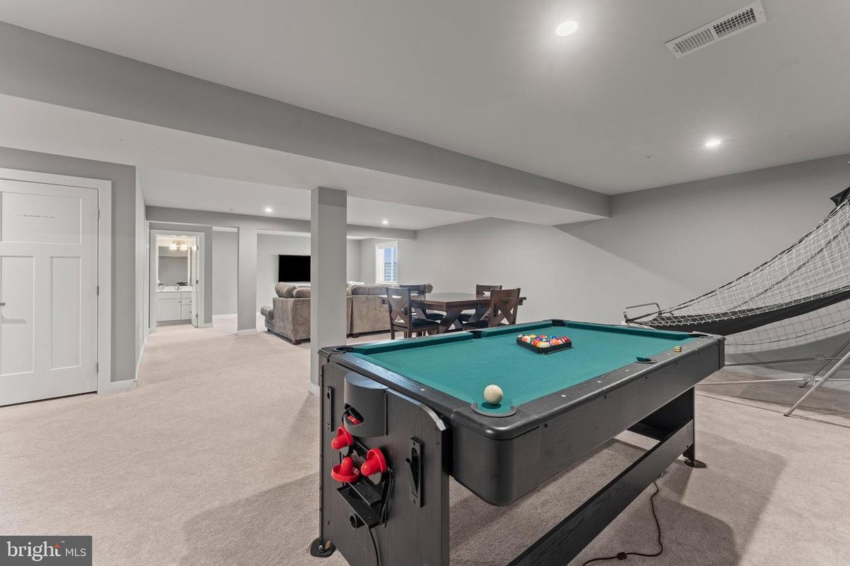 Billiard Table, Game Room, Interior, Recessed Lighting
