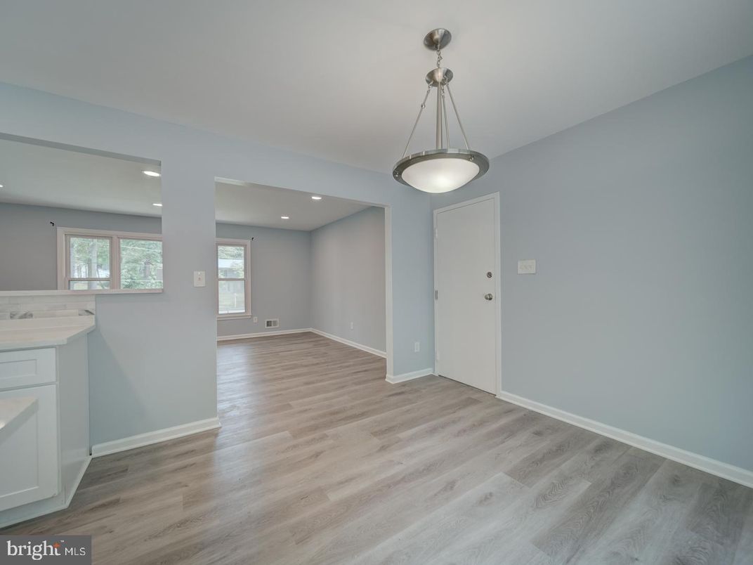 Empty room, Interior, Pendant Lights, Recessed Lighting, Wood Texture Flooring