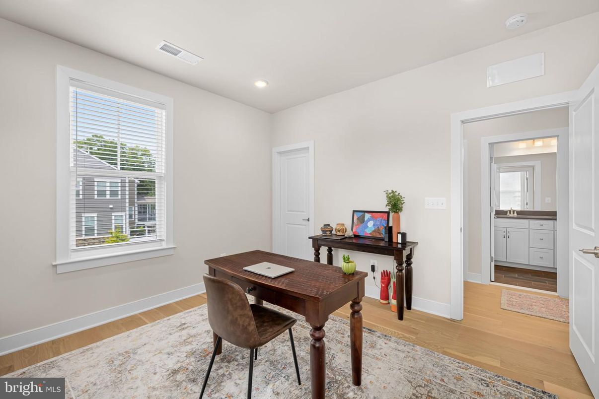 Home Office, Interior, Recessed Lighting, Wood Texture Flooring