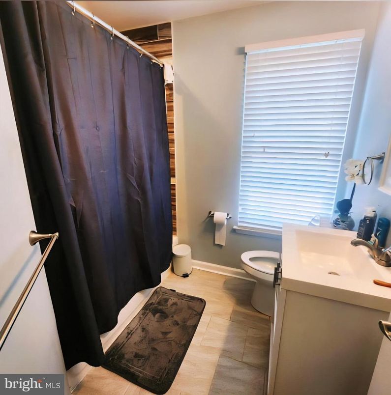 Bathroom, Dual Sink Vanities, Interior, Wood Texture Flooring