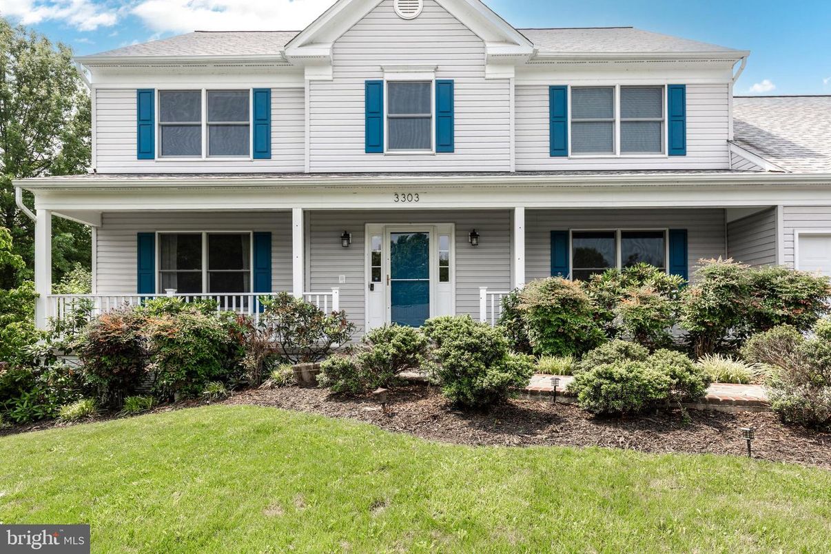 Exterior, Facade, Farmhouse