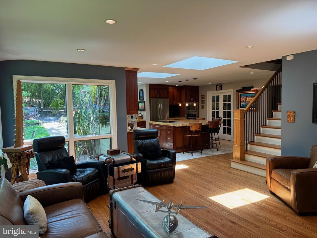 Interior, Kitchen, Living room, Pendant Lights, Recessed Lighting, Stainless Steel Appliances, Wood Texture Flooring
