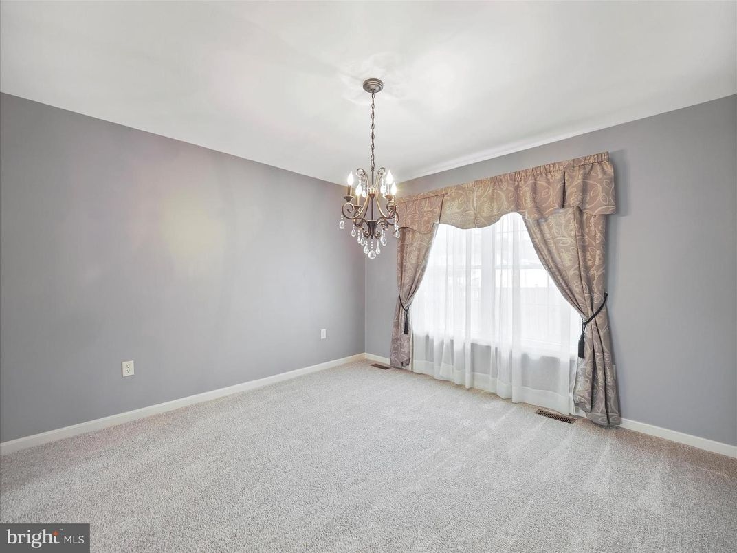 Chandelier, Empty room, Interior