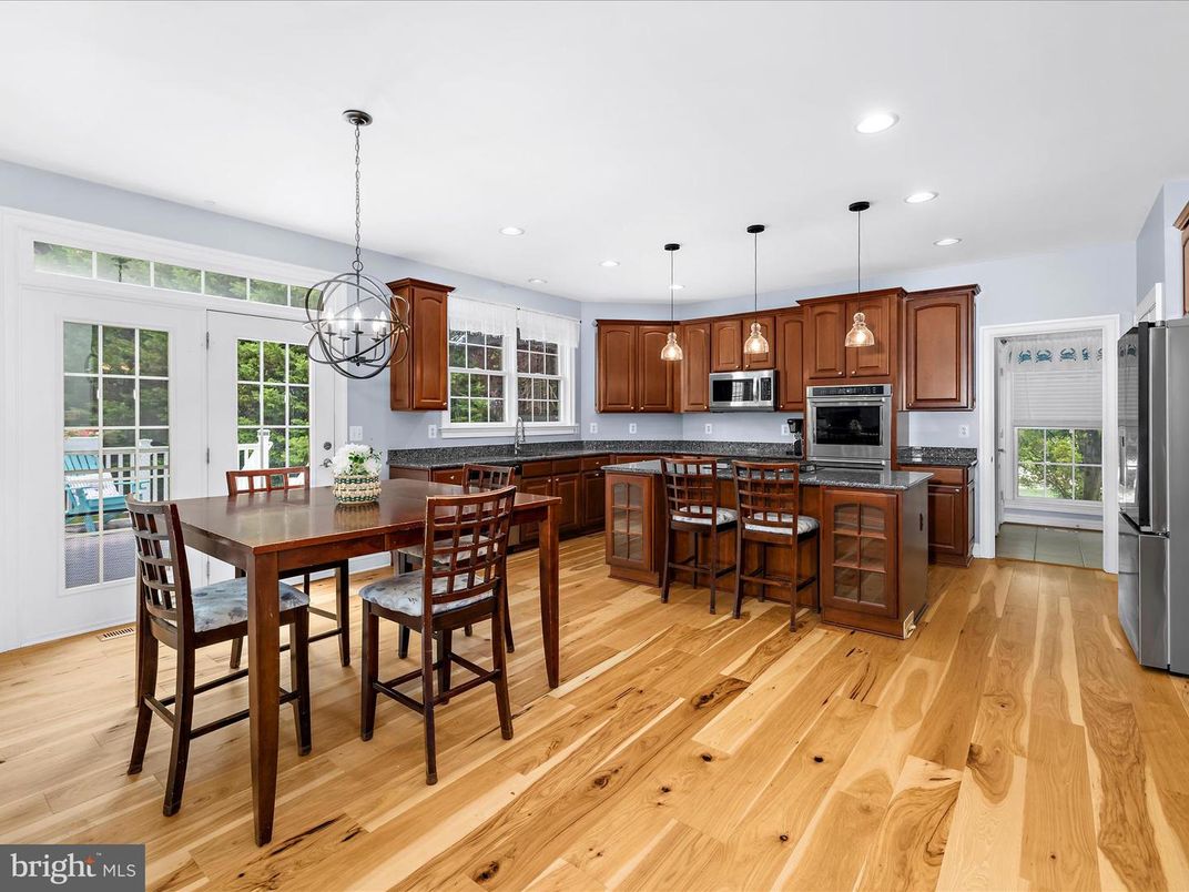 Dining room, Interior, Kitchen, Pendant Lights, Recessed Lighting, Wood Texture Flooring