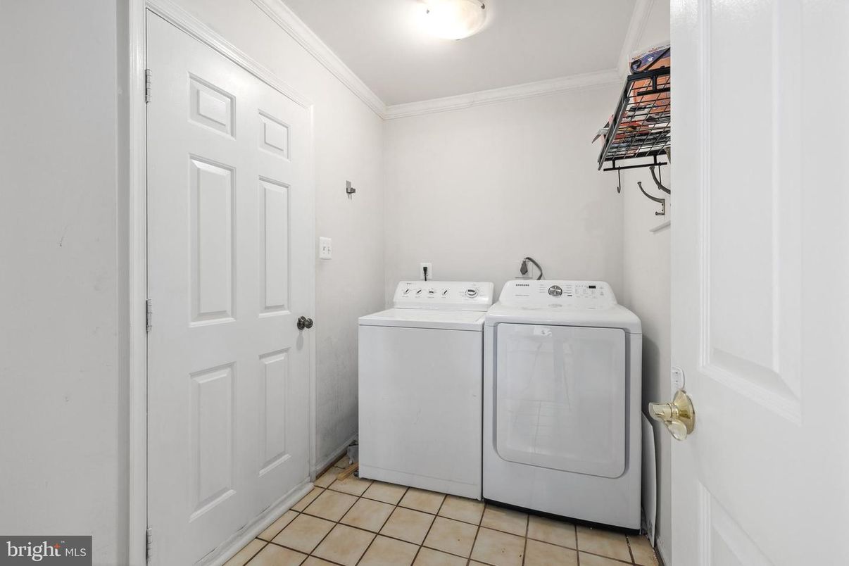 Interior, Washer