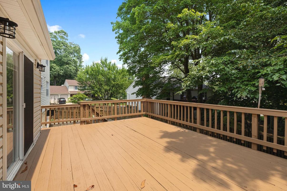 Exterior, Wood Texture Flooring