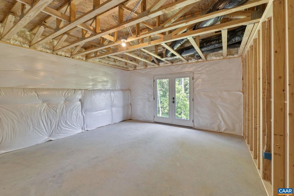 Empty room, Interior, Wooden Beams, Wooden Ceilings