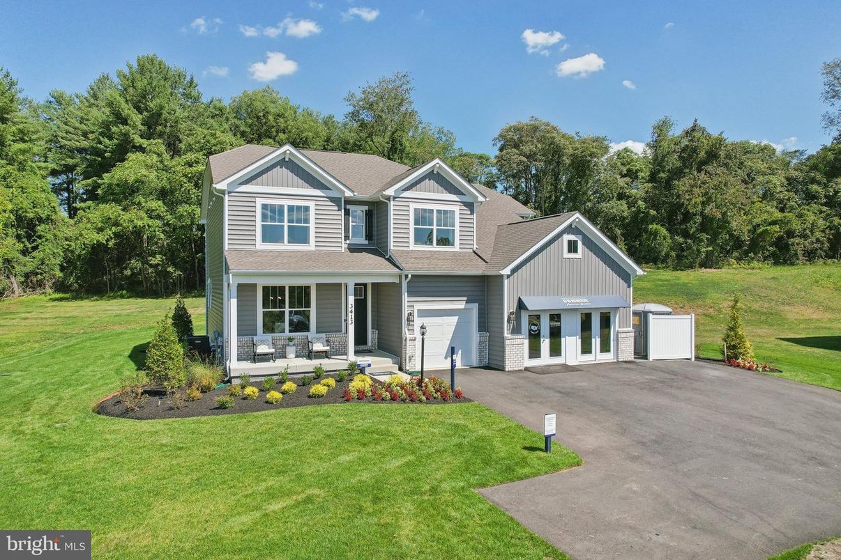 Attached, Backyard, Exterior, Facade, Farmhouse
